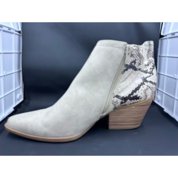 "SEVEN DIALS" Snakeskin Pattern Bootie, Pointed Toe, Buckle Strap,Sz 9.5,Cowgirl - Picture 4 of 14